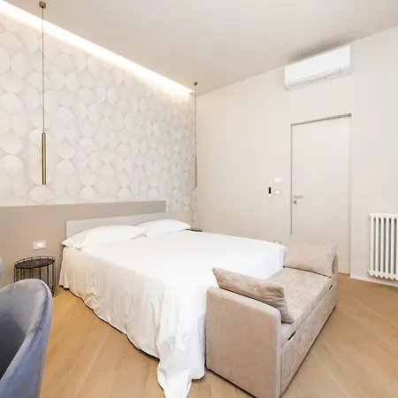 Beautiful Close To The Center Of Vila Boloňa