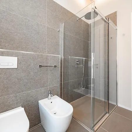 Beautiful Close To The Center Of Vila Boloňa