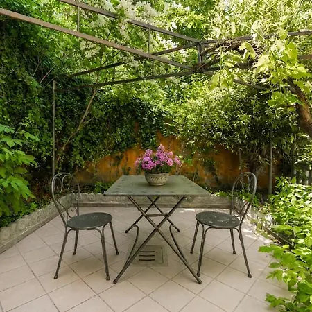 Beautiful Close To The Center Of Vila